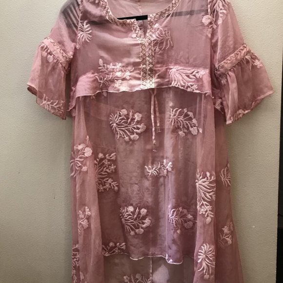 Embroidered and beaded dress - Picture 1 of 7